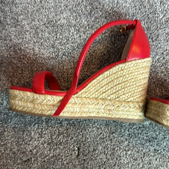 Stuart Weitzman - Picture 2 of 4